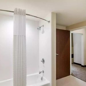 Queen Suite Two Queen Beds
